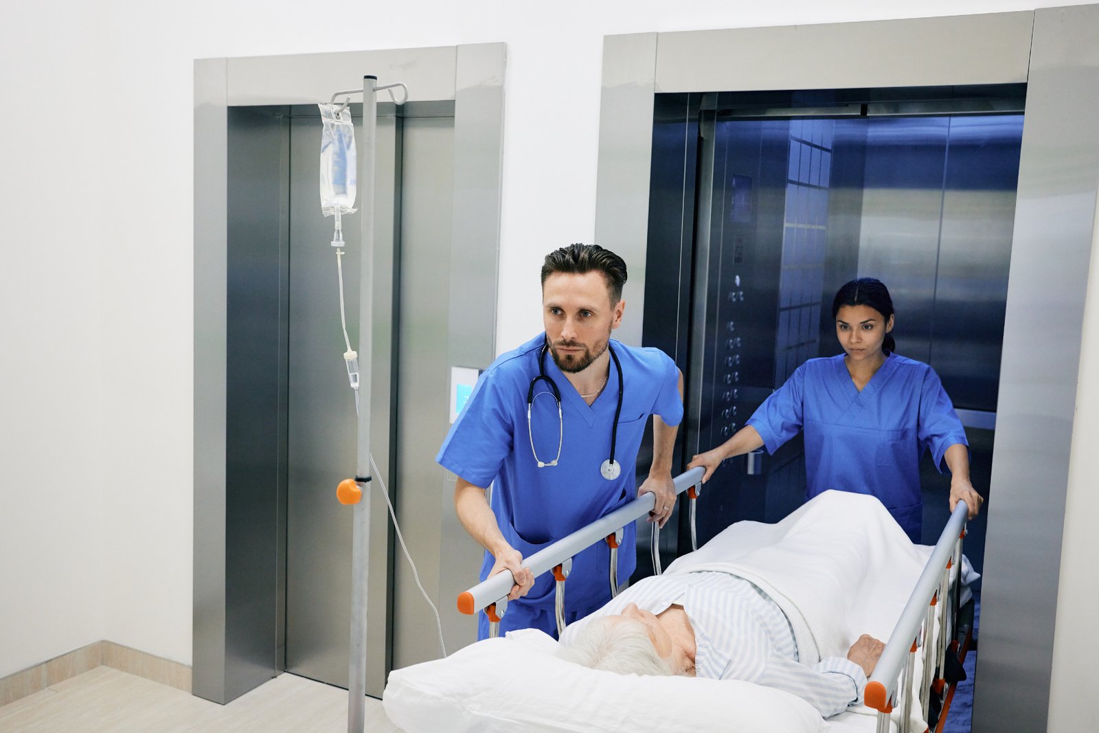 Hospital lift